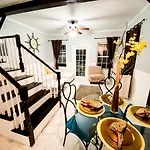New Starfish Villa - Calypso House